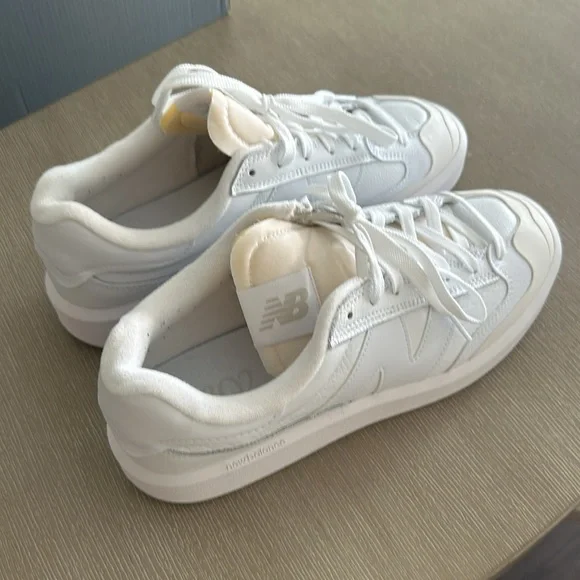 New Balance Men’s Sneakers - Picture 2 of 8